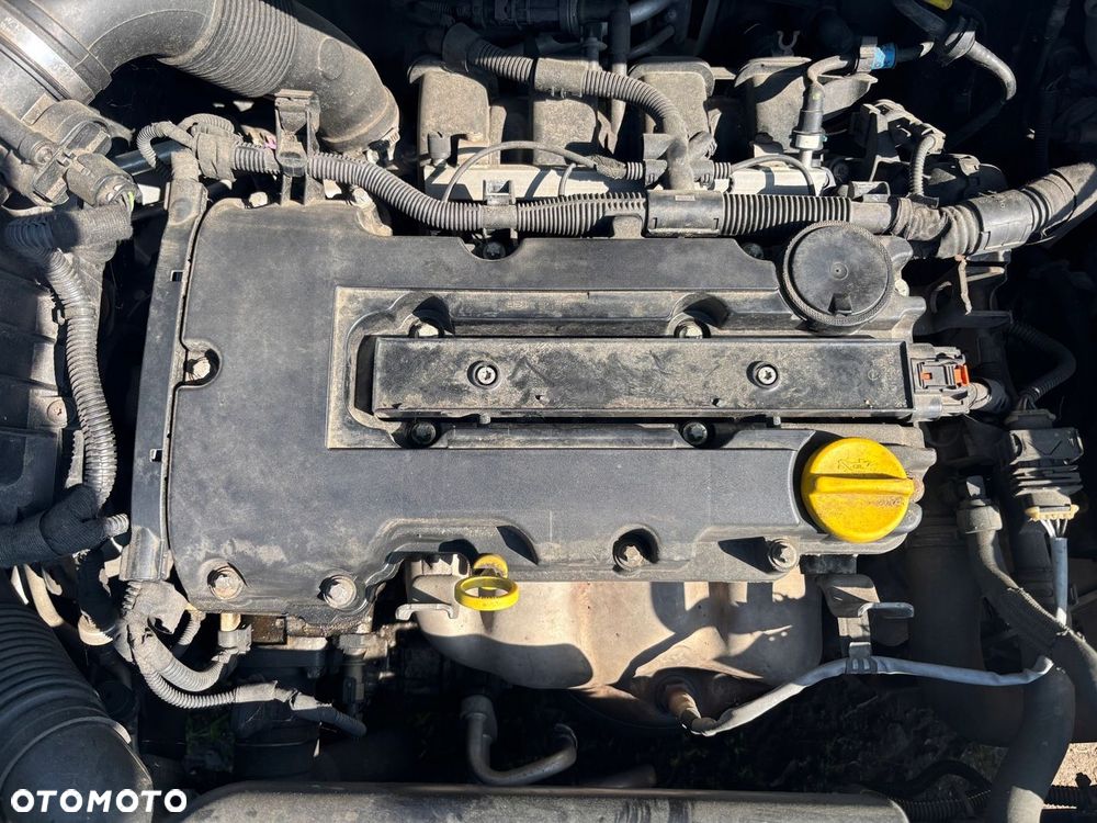 OPEL ASTRA IV J CORSA D ORAZ E MERIVA B SILNIK KOMPLETNY 1.2 16V KOD A12XER - 1