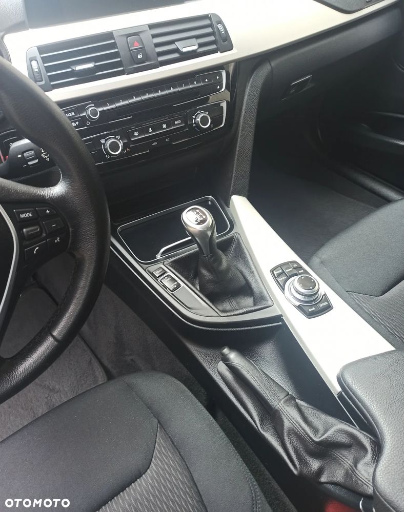 BMW Seria 3 320d - 9