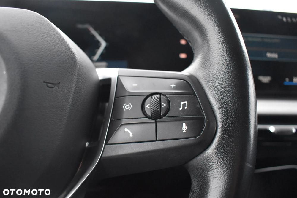 BMW Seria 2 218i - 27