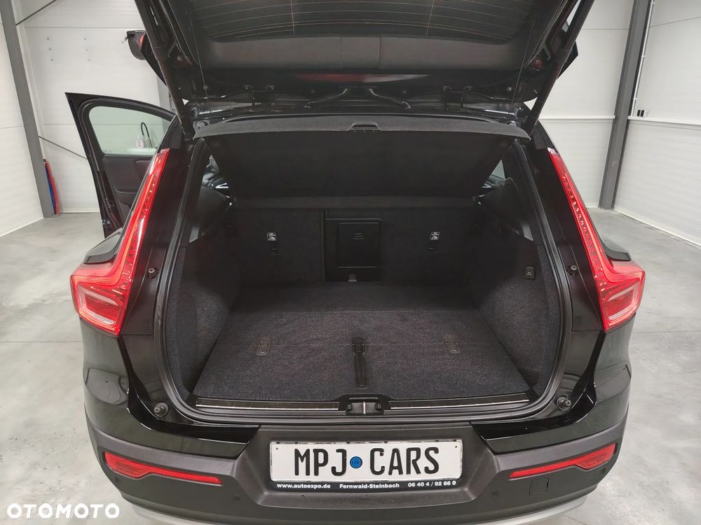Volvo XC 40 B3 Plus Dark - 27
