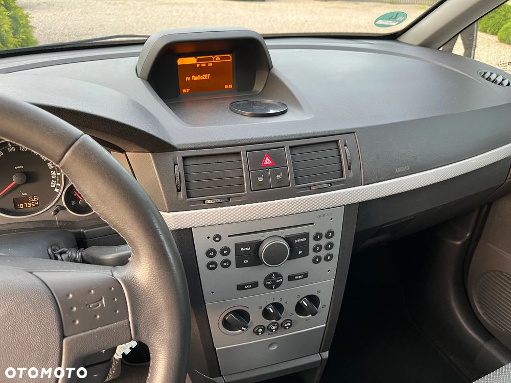 Opel Meriva 1.6 Essentia MTA - 13