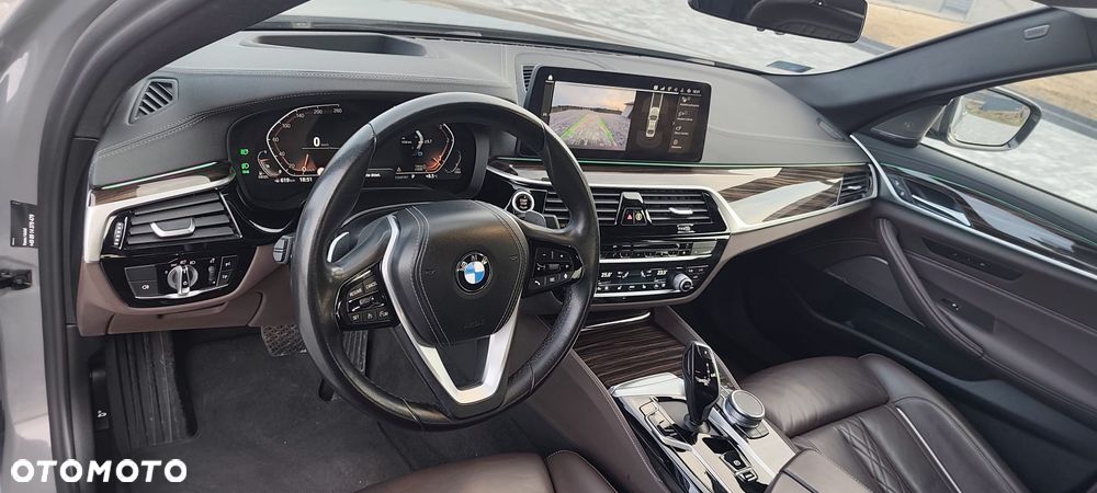 BMW Seria 5 520d Luxury Line - 8