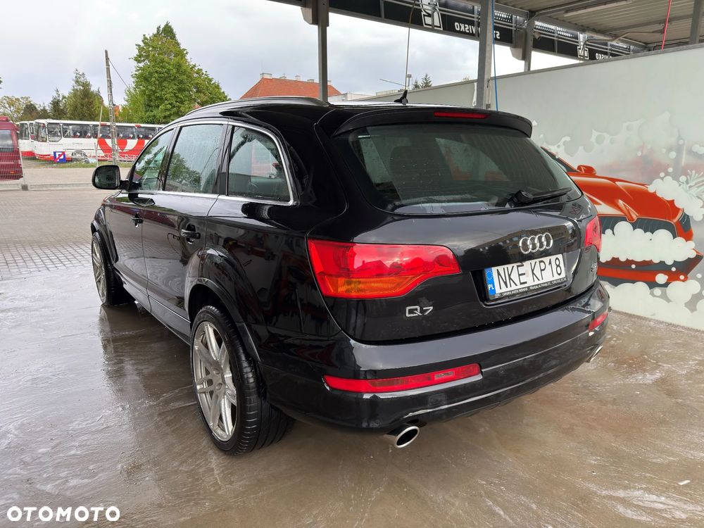 Audi Q7 - 7