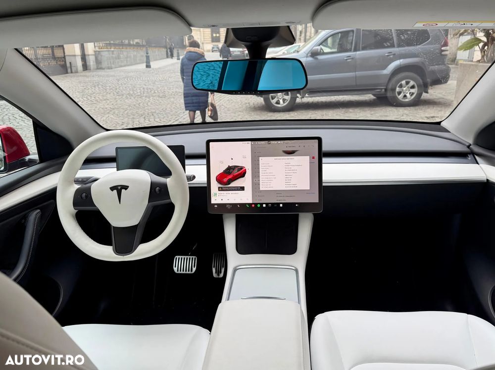 Tesla Model Y AWD Long Range - 8