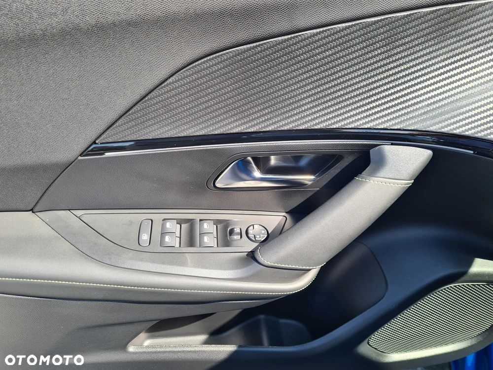 Peugeot 2008 1.2 PureTech GT S&S EAT8 - 11
