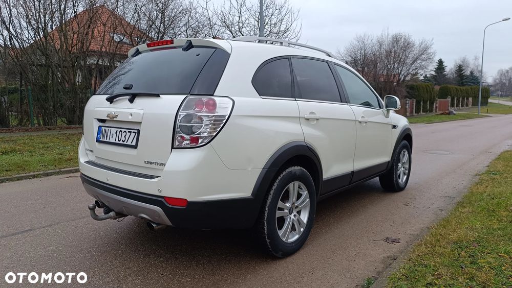 Chevrolet Captiva 2.2 D LT+ - 8