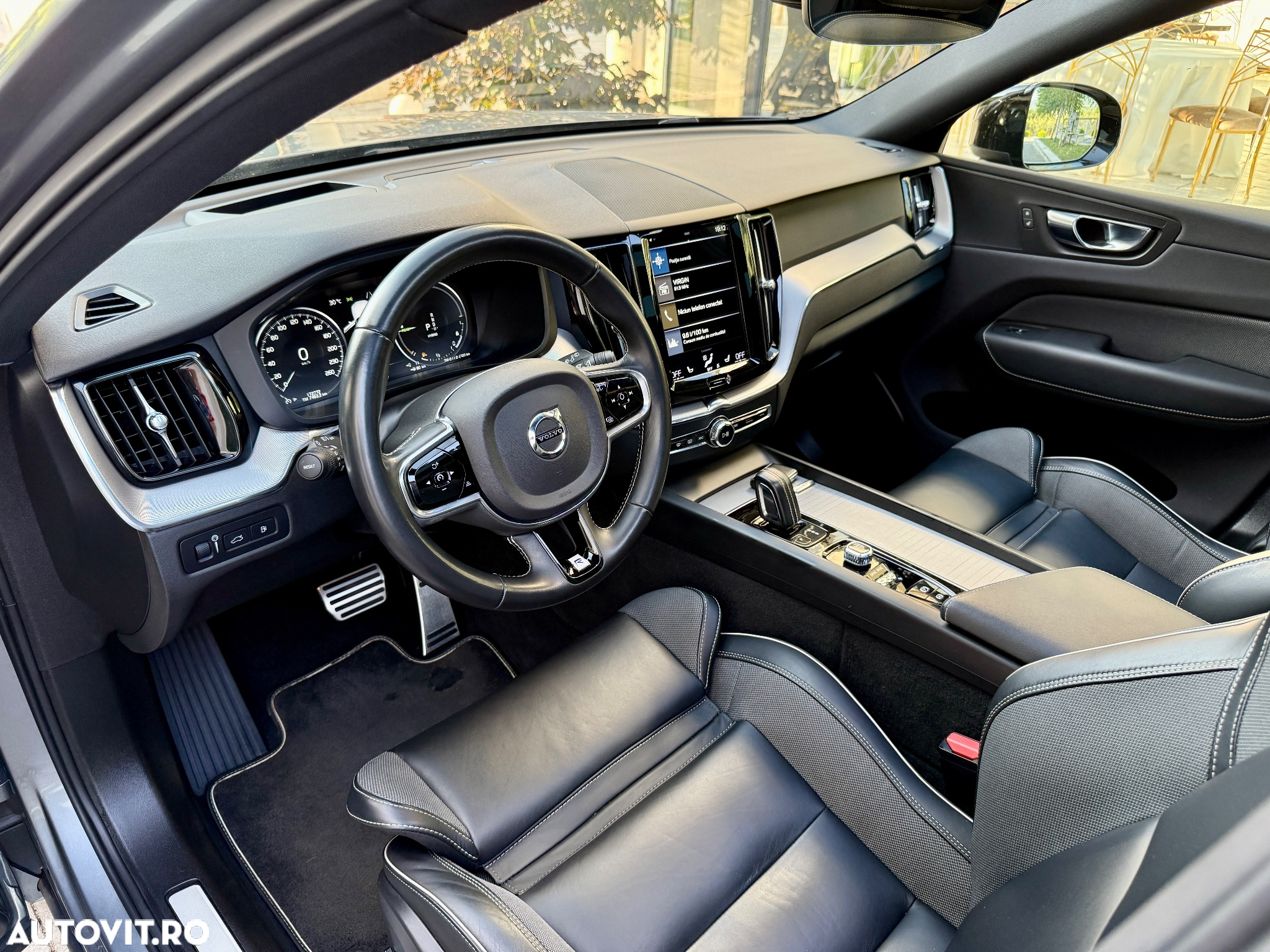 Volvo XC 60 Recharge T8 Twin Engine eAWD R-Design - 12