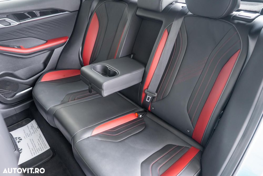 Geely Coolray - 25