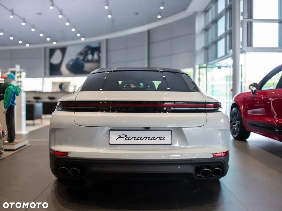 Porsche Panamera 4 - 3