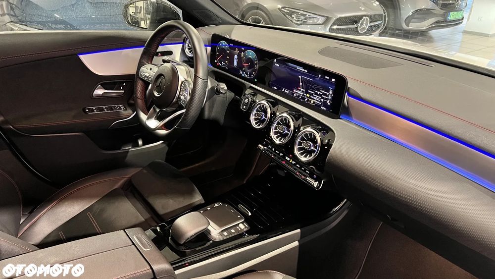 Mercedes-Benz CLA 200 AMG Line 7G-DCT - 17