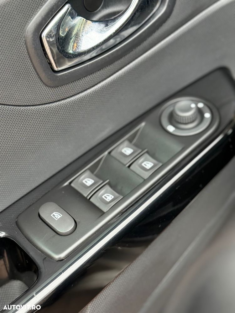 Renault Captur ENERGY TCe Intens - 24