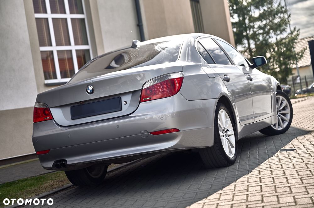 BMW Seria 5 525i - 2
