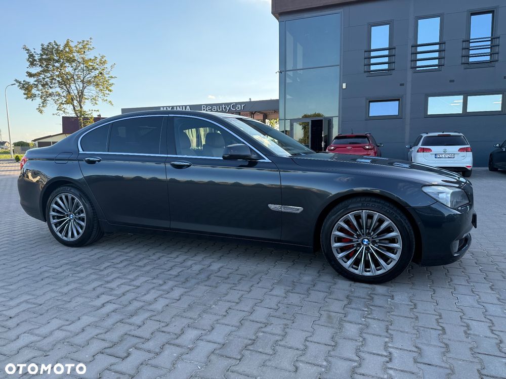 BMW Seria 7 740d xDrive - 6