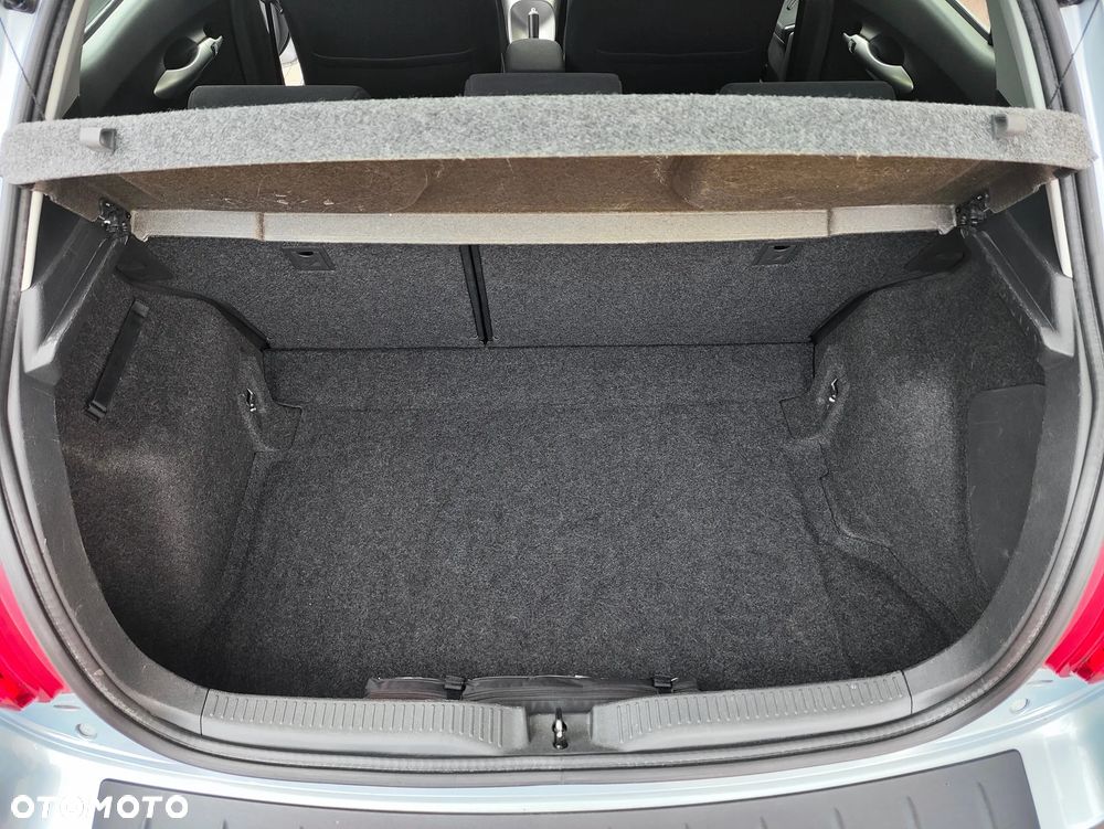 Toyota Auris 1.6 Executive - 28