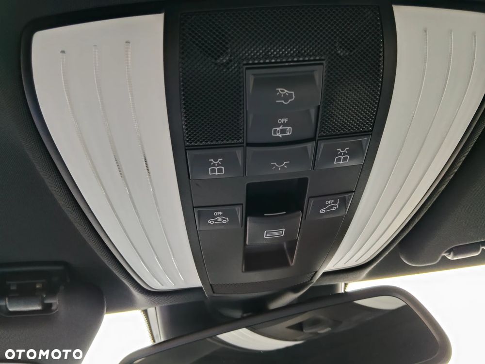 Mercedes-Benz Klasa E 350 CDI DPF 4Matic BlueEFFICIENCY 7G-TRONIC Avantgarde - 19