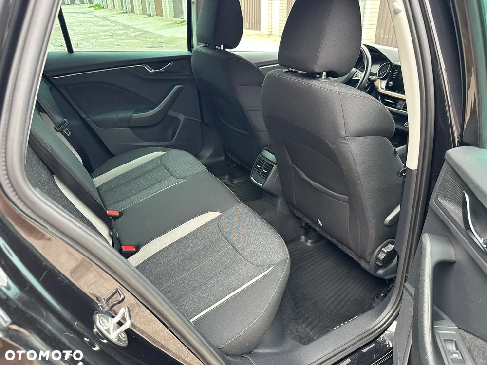 Skoda Kamiq 1.0 TSI Style DSG - 17