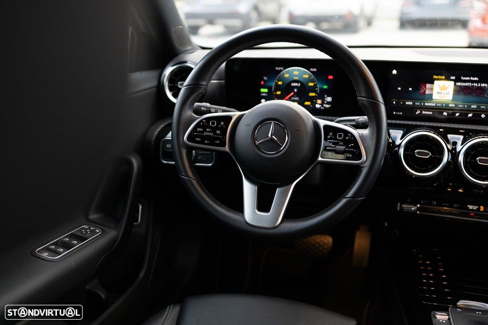 Mercedes-Benz A 250 e Progressive - 12