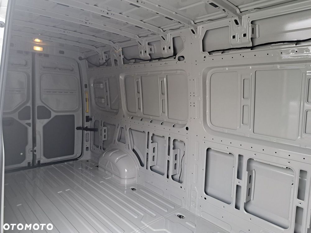 Volkswagen Crafter - 9