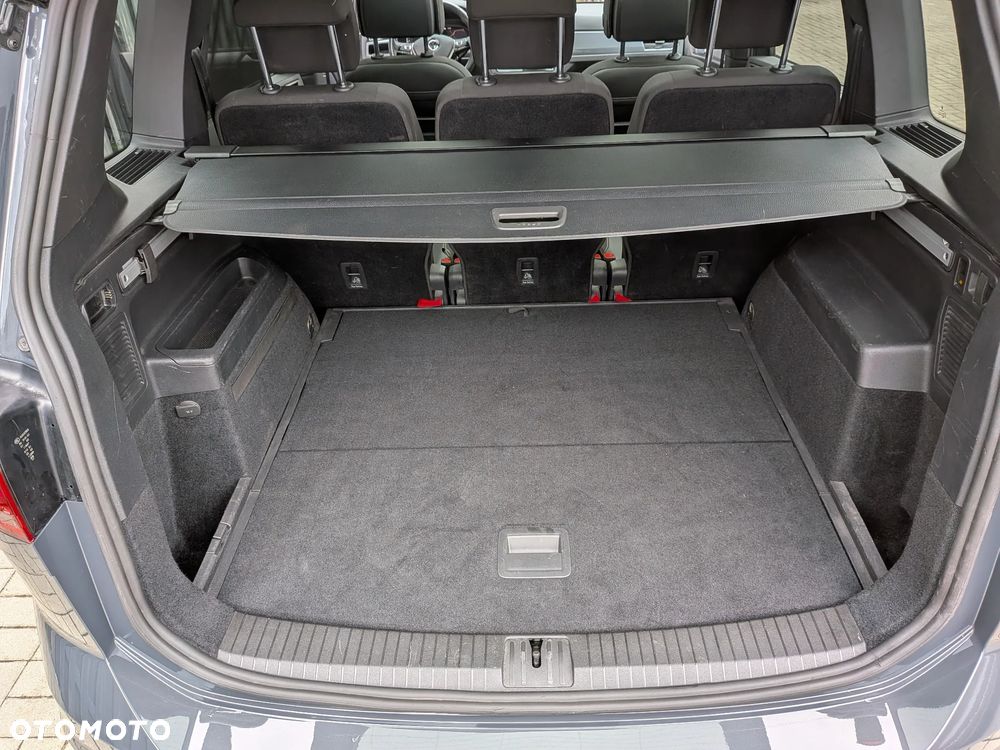 Volkswagen Touran 2.0 TDI SCR DSG ACTIVE - 26