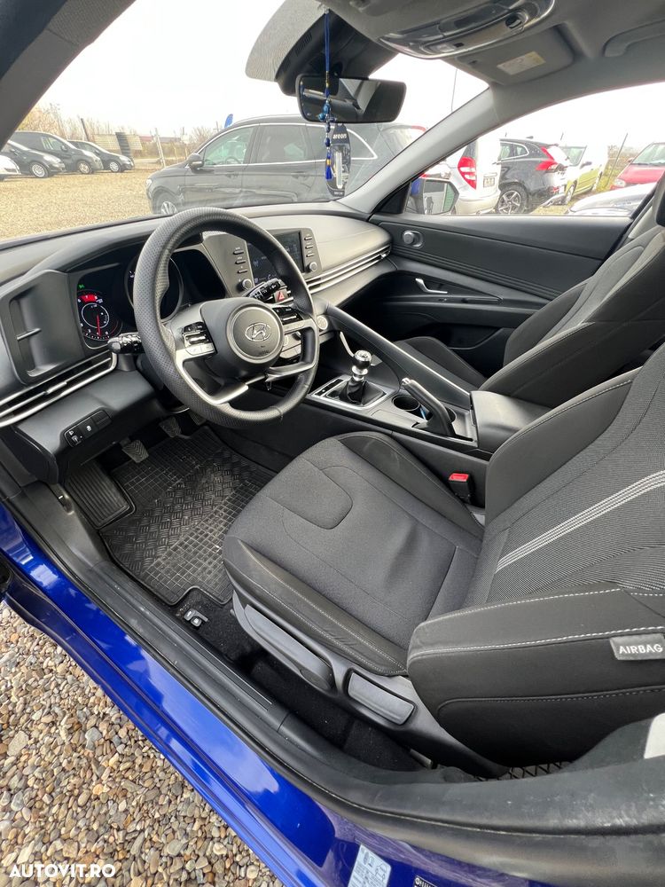 Hyundai Elantra 1.6 l 123 CP 6MT Classic - 6