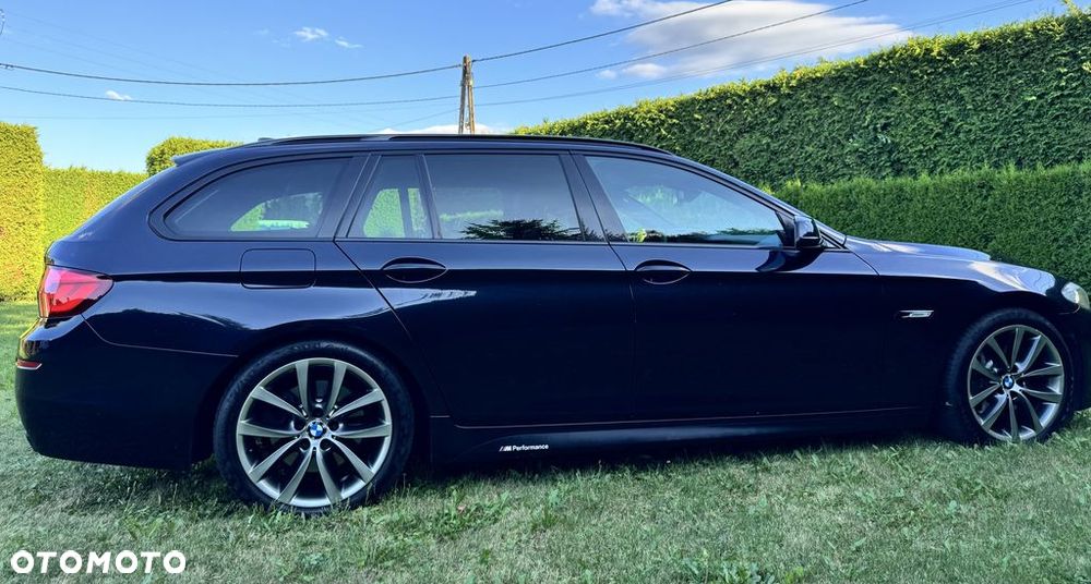 BMW Seria 5 M550d xDrive - 16