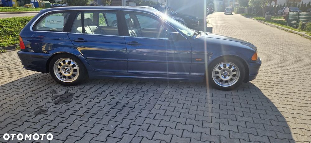 BMW Seria 3 320i - 7