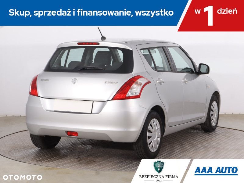 Suzuki Swift - 7