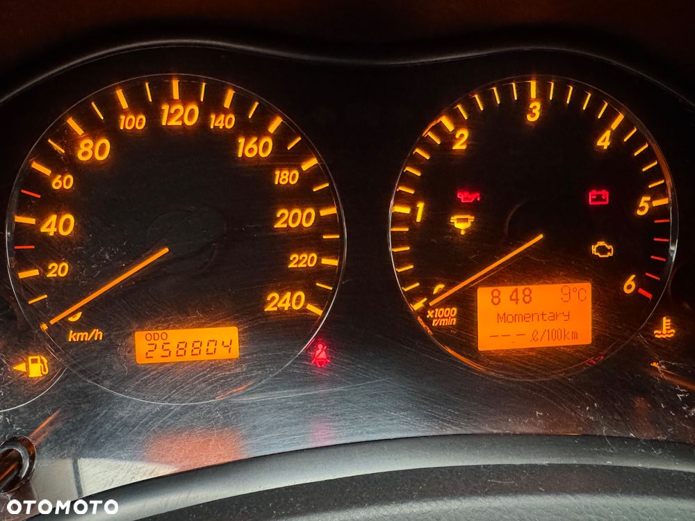 Toyota Avensis 2.0 D-4D Sol plus+NAVI - 25