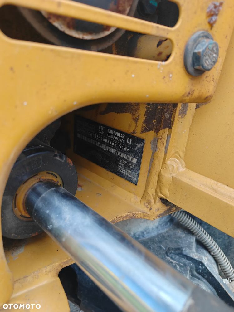 Caterpillar 301.6 - 16