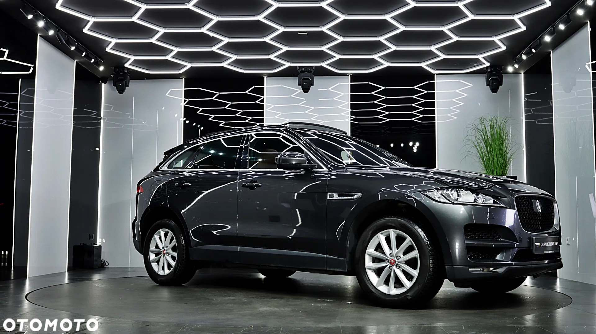 Jaguar F-Pace 2.0 i4D AWD Prestige - 12