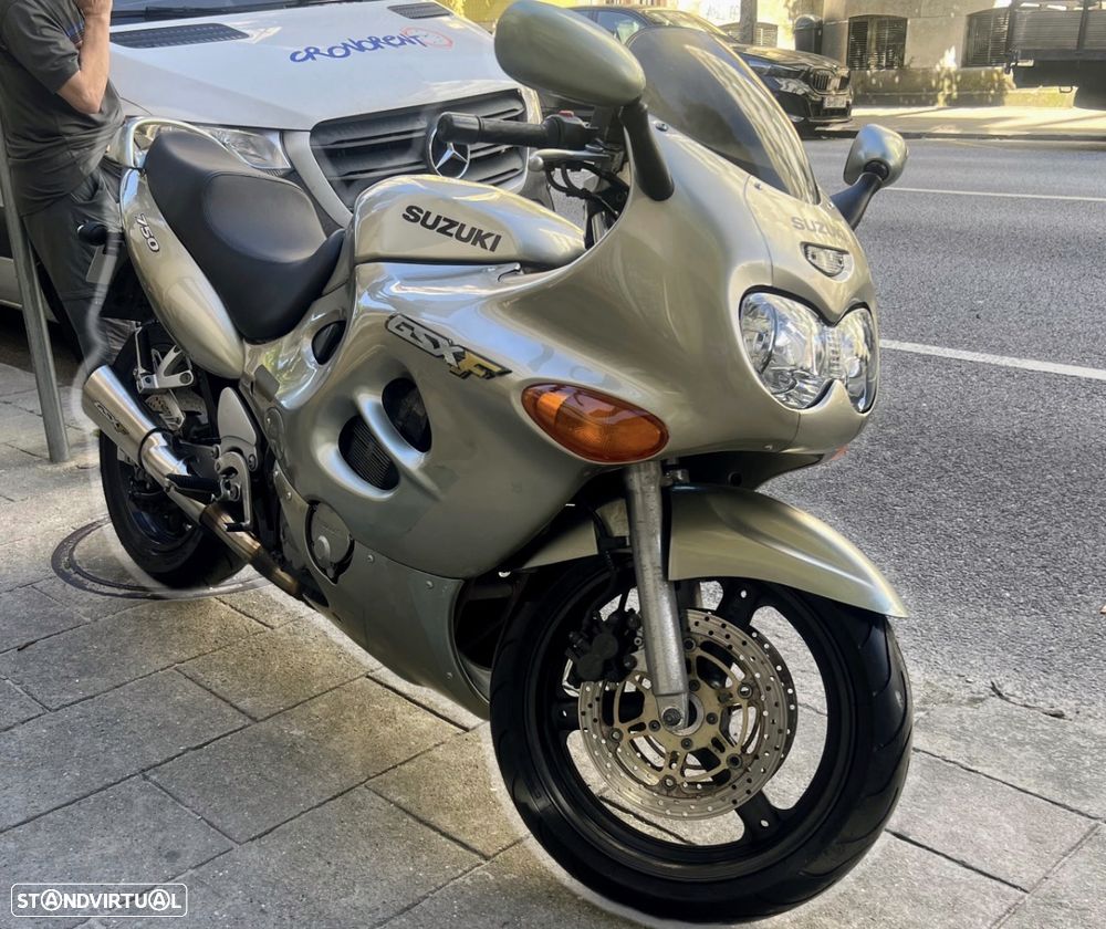 Suzuki GSX GSXF - 3