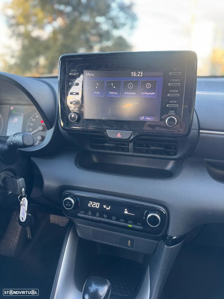 Toyota Yaris 1.5 HDF Comfort - 17