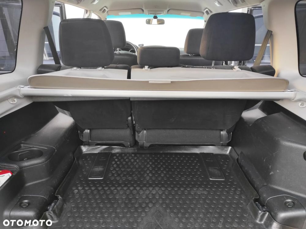 Mitsubishi Pajero - 26