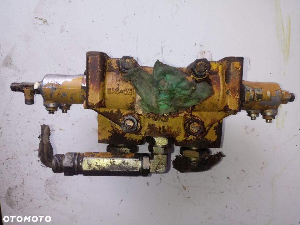 Rozdzielacz hydrauliczny HC-D12 2 Sekcje - 5