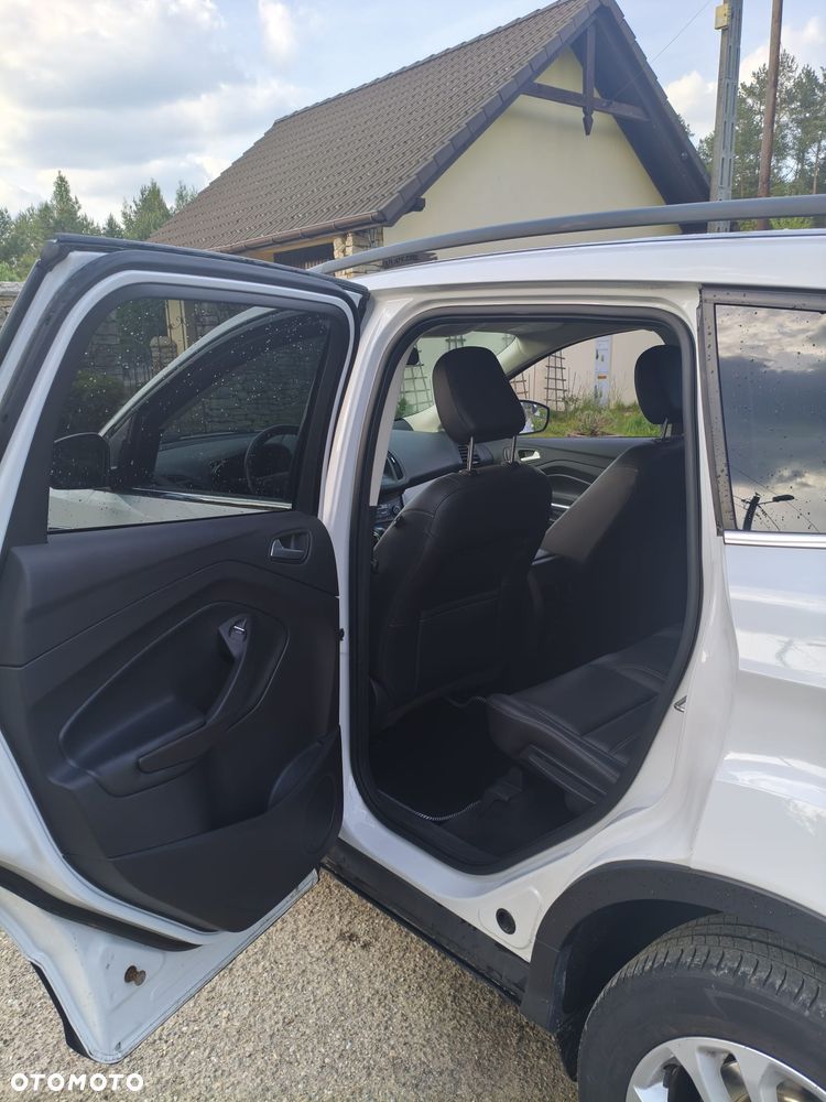 Ford Escape 2.0 EcoBoost AWD Titanium - 12