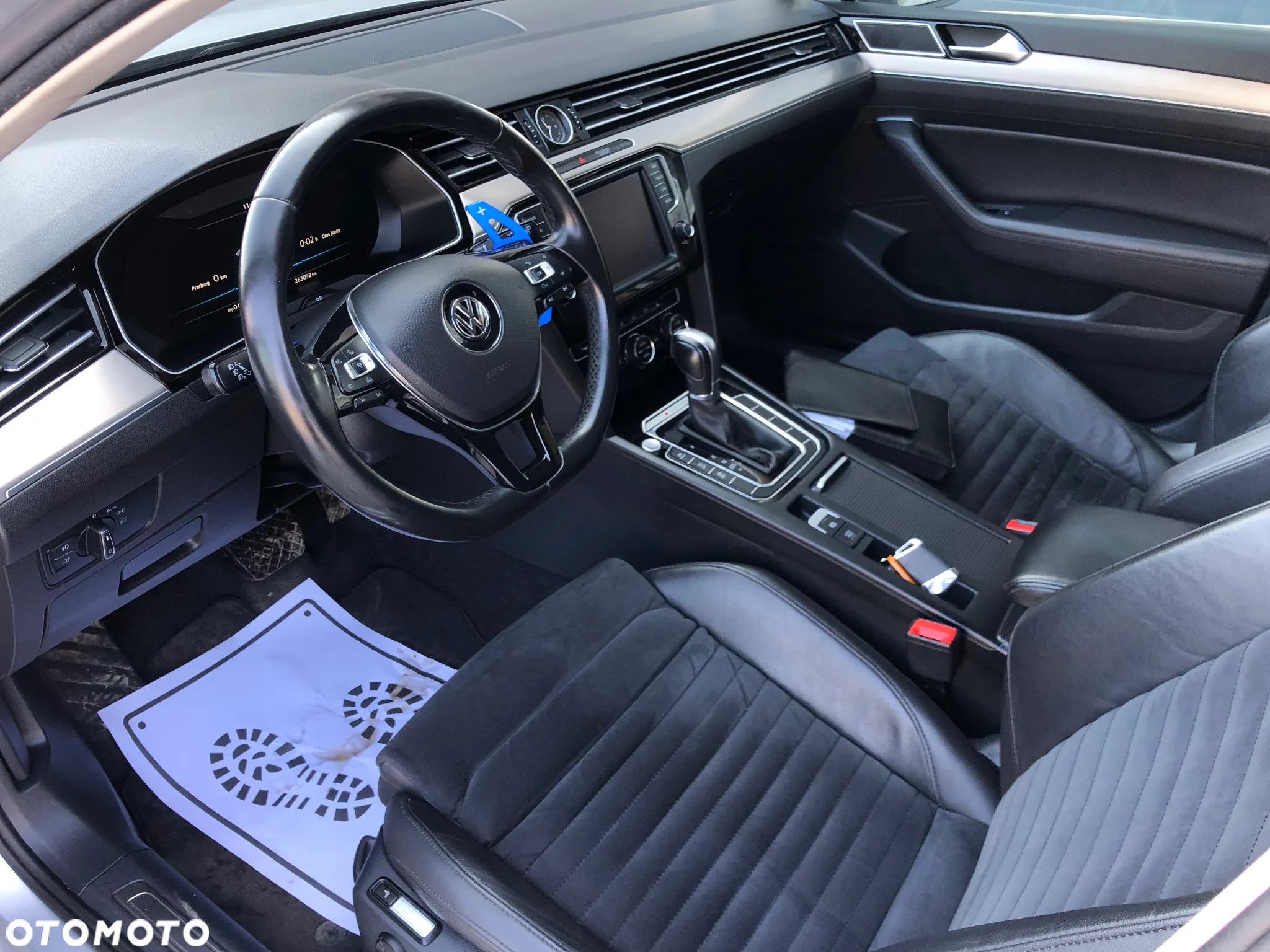 Volkswagen Passat Variant 2.0 TDI SCR 4Motion DSG Highline - 8