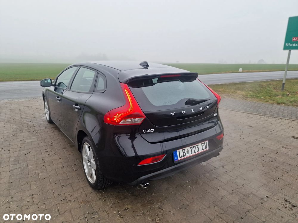 Volvo V40 D3 Geartronic Momentum - 15