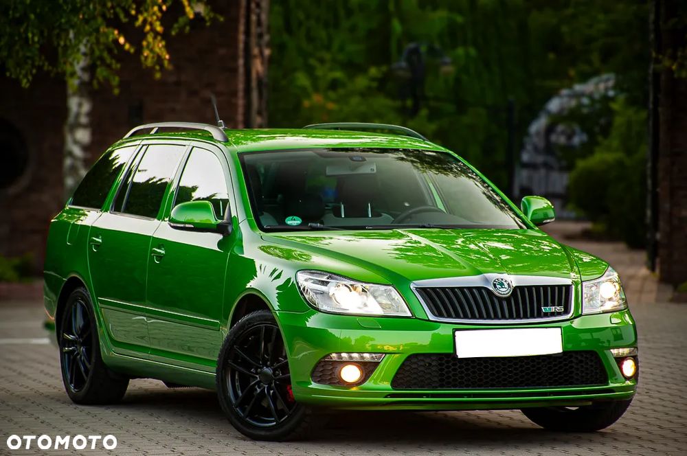 Skoda Octavia 2.0 TSI RS - 10