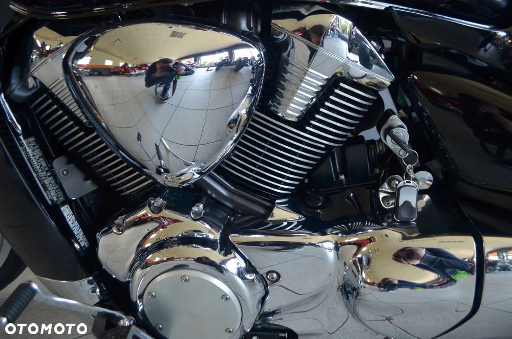 Suzuki Intruder - 25
