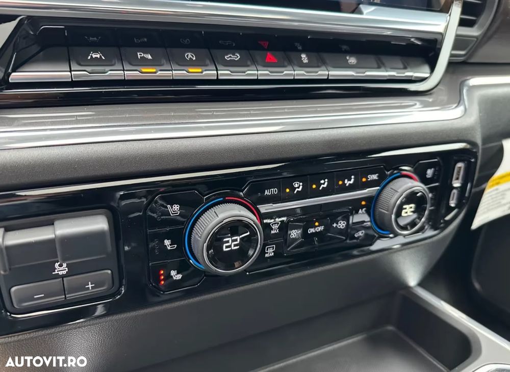 Chevrolet Silverado - 25