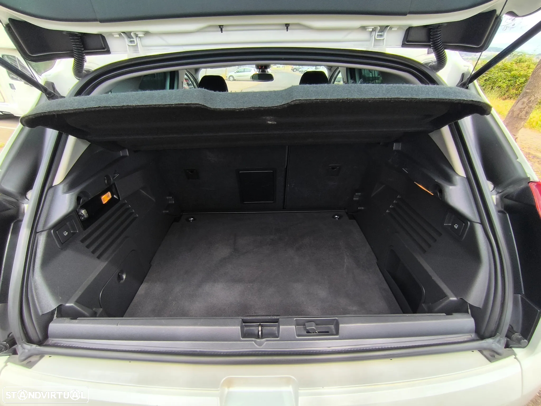 Peugeot 3008 1.6 HDi Allure - 28