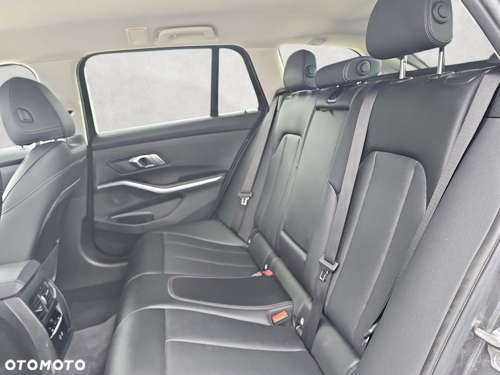 BMW Seria 3 - 23