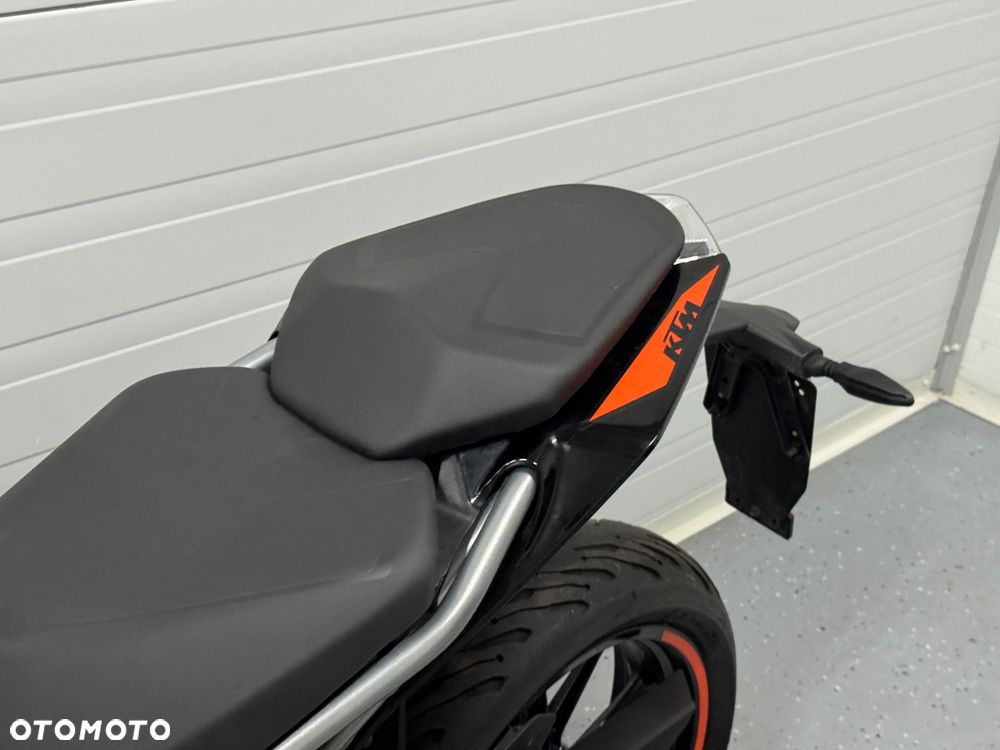 KTM Duke - 22