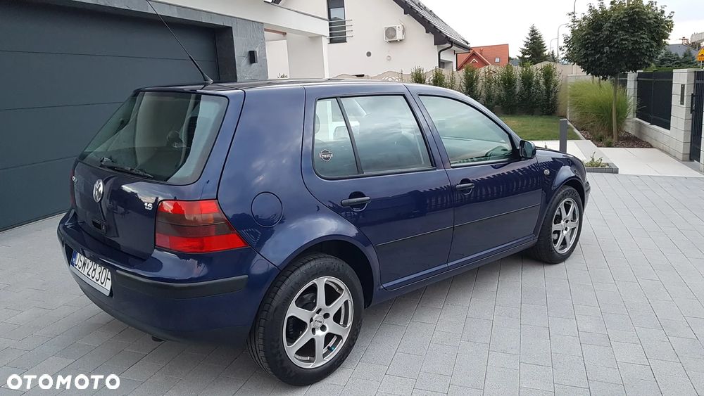 Volkswagen Golf 1.6 Comfortline - 16