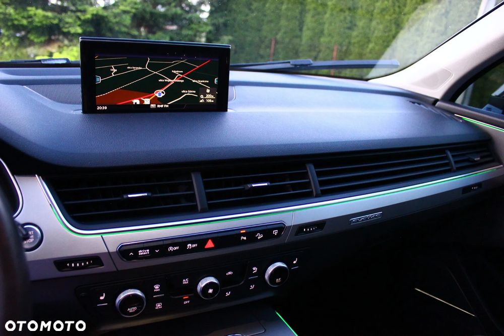 Audi Q7 - 30