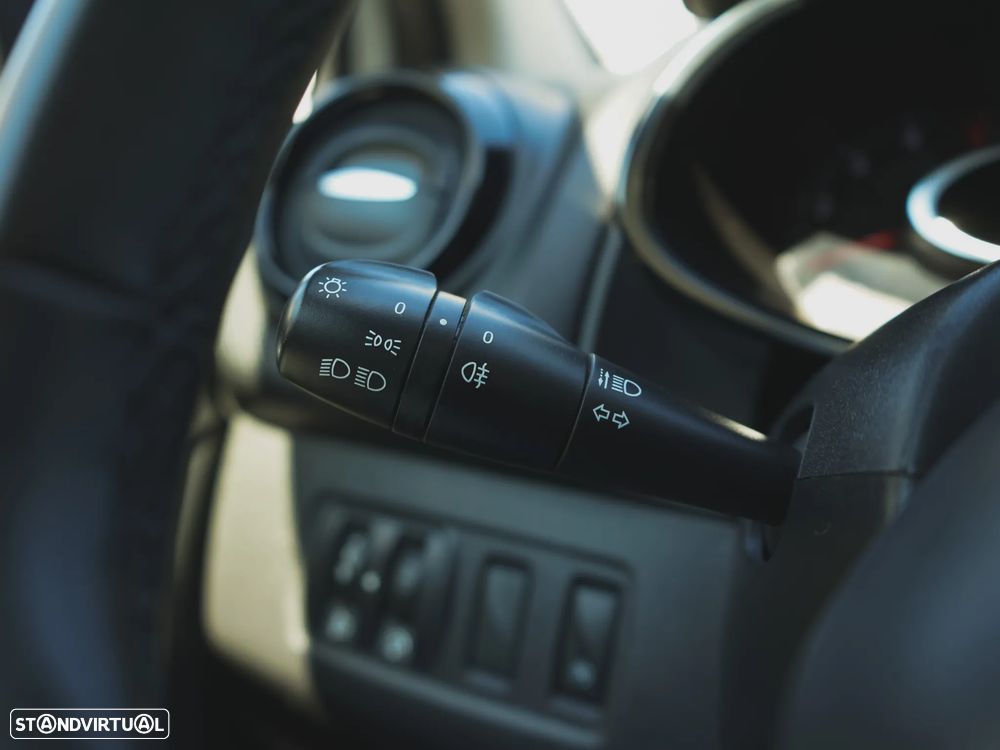 Renault Clio (Energy) dCi 90 Bose Edition - 13