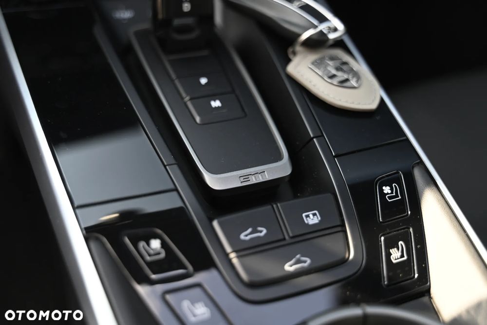 Porsche 911 Carrera S - 26