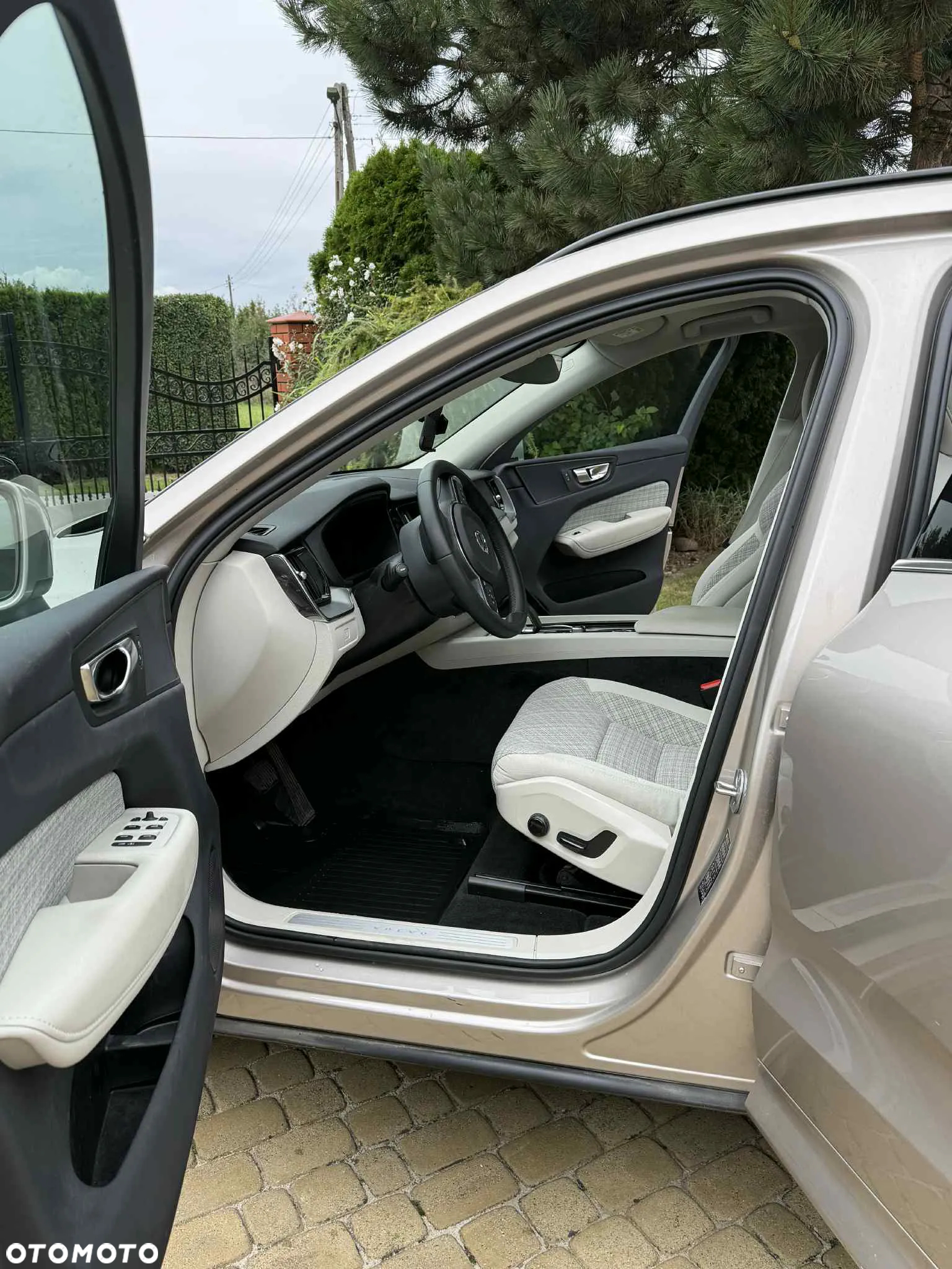 Volvo XC 60 B4 B Core - 21