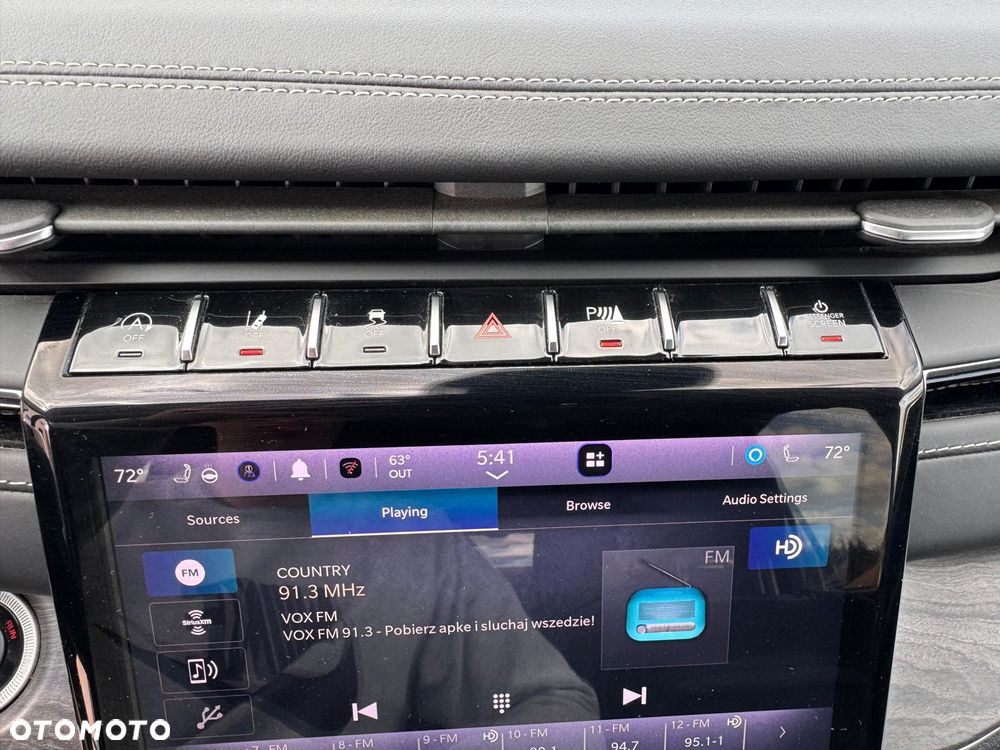 Jeep Grand Cherokee - 16