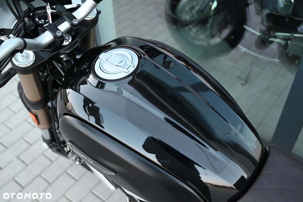 Ducati Scrambler - 32